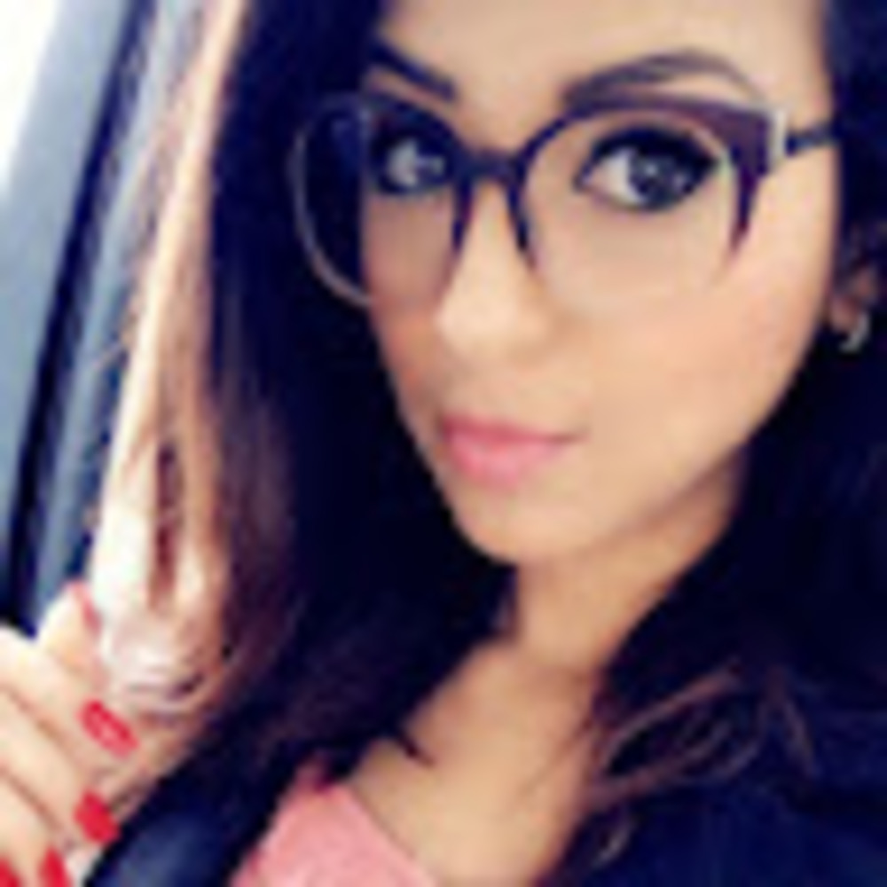 Meet your Posher, Sayra